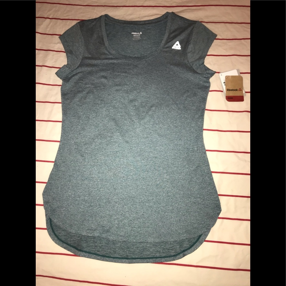 Reebok Tshirt Size Small Brandnew